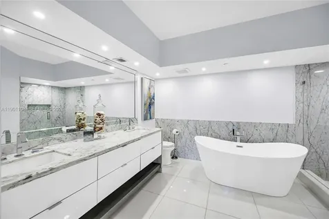19900 E Country Club Drive Aventura FL 33180