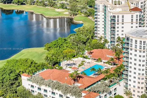 19900 E Country Club Drive Aventura FL 33180