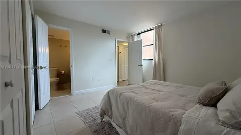 9440 W Flagler Street Miami FL 33174