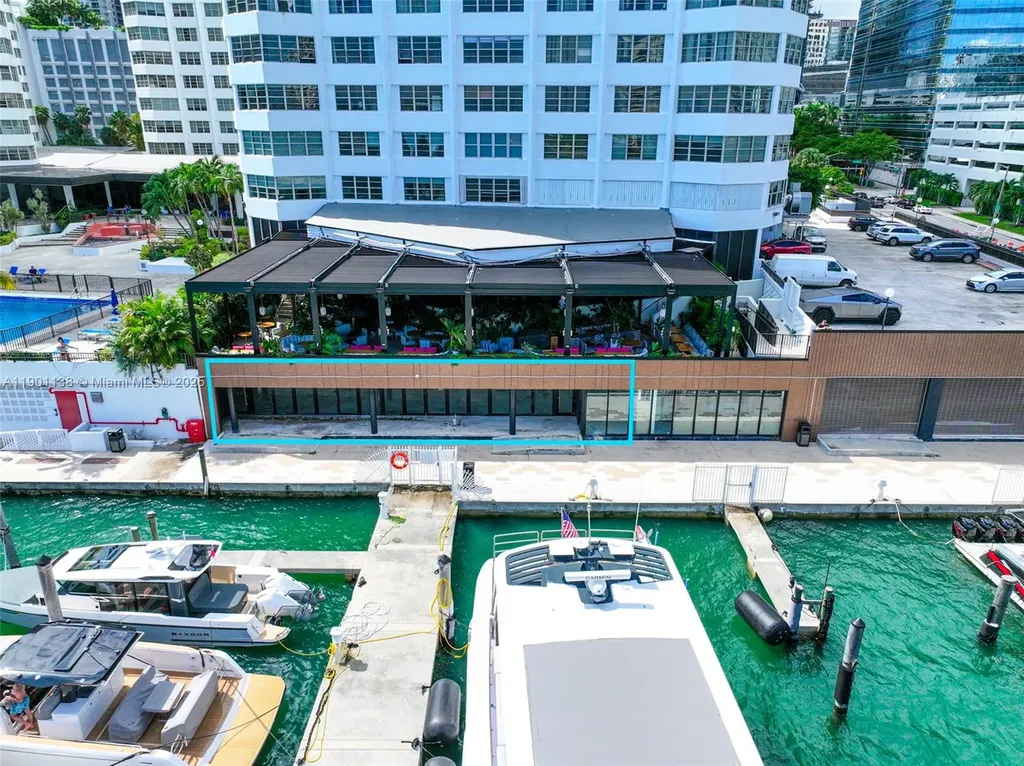 801 Brickell Bay Drive Miami FL 33131