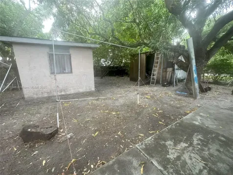 5660 NW 5th Court Miami FL 33127