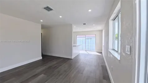 1575 W 6th Avenue Hialeah FL 33010