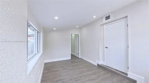 1575 W 6th Avenue Hialeah FL 33010