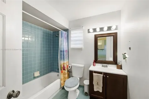 1827 N Banyan Creek Circle N Boynton Beach FL 33436