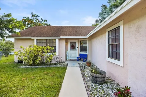 1827 N Banyan Creek Circle N Boynton Beach FL 33436