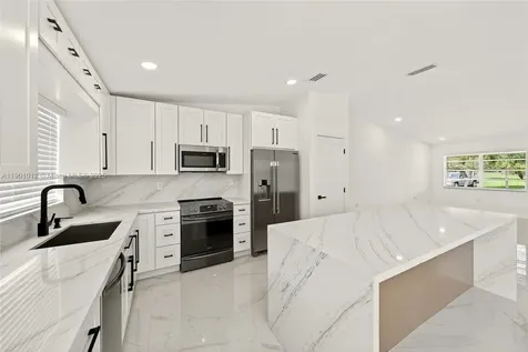 5913 SW 112th Terrace Cooper City FL 33330