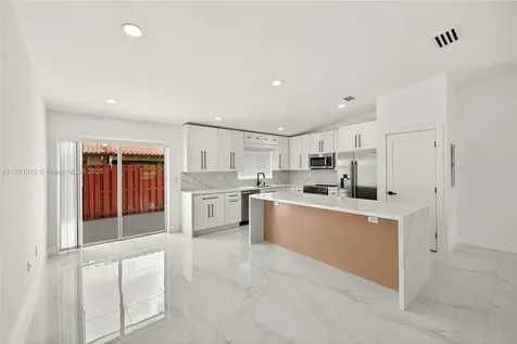 5913 SW 112th Terrace Cooper City FL 33330