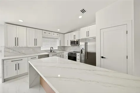 5913 SW 112th Terrace Cooper City FL 33330