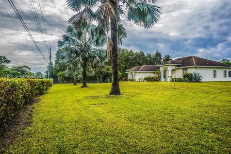 16380 Orange Boulevard Loxahatchee FL 33470