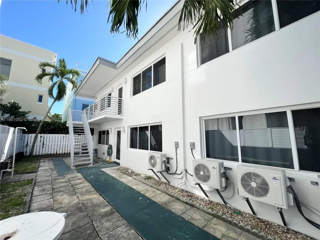 312 Elm Street Hollywood FL 33019
