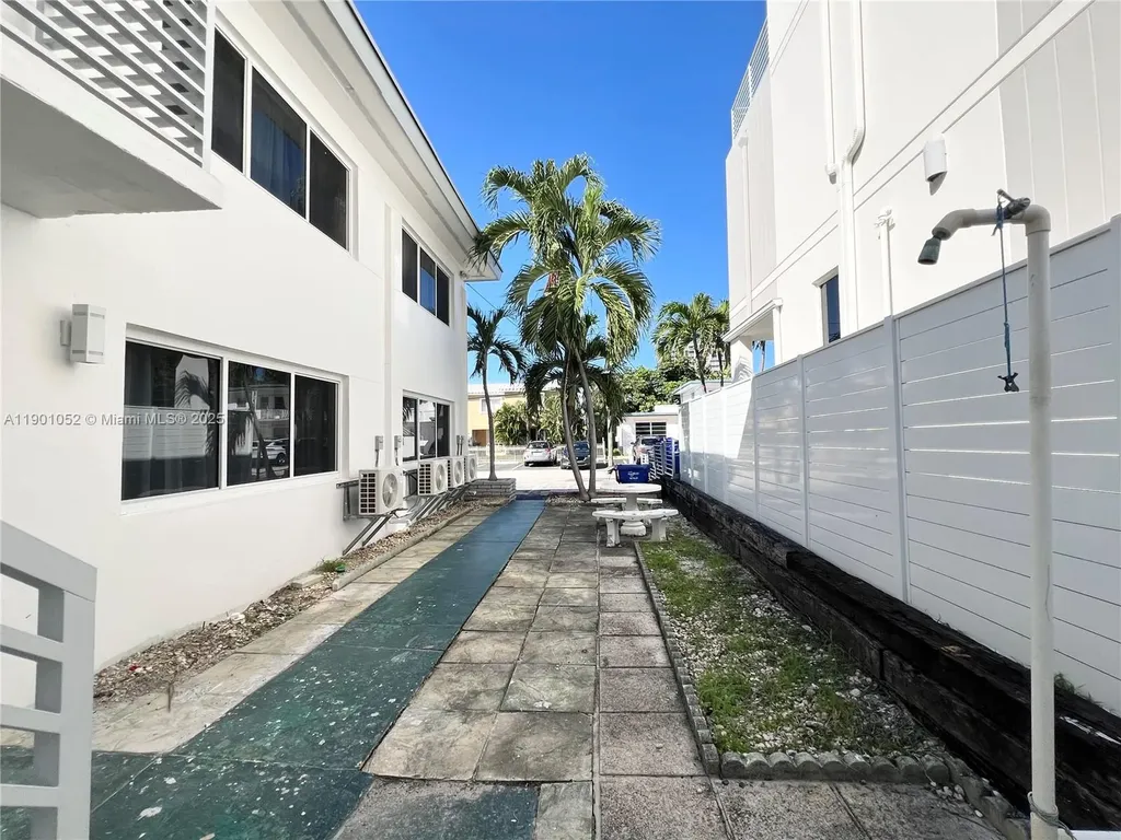 312 Elm Street Hollywood FL 33019