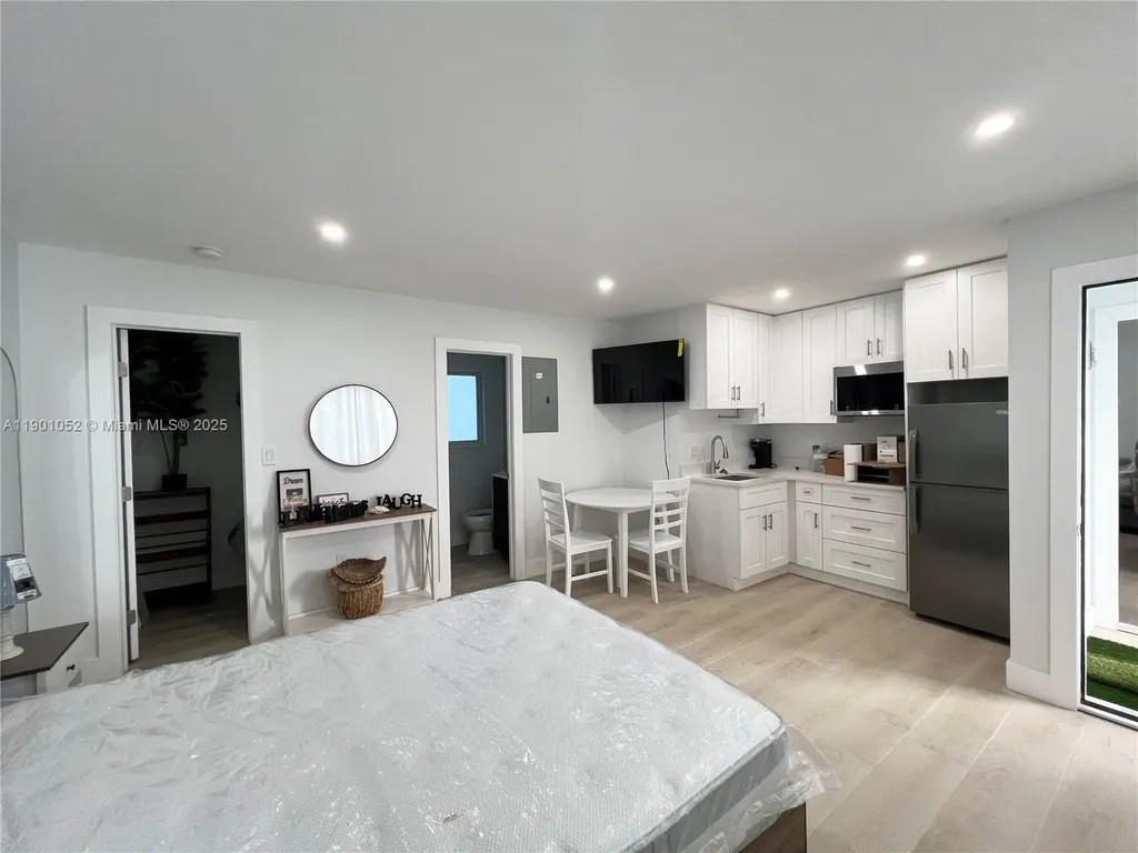 312 Elm Street Hollywood FL 33019