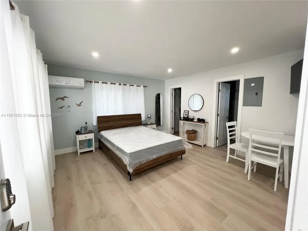 312 Elm Street Hollywood FL 33019