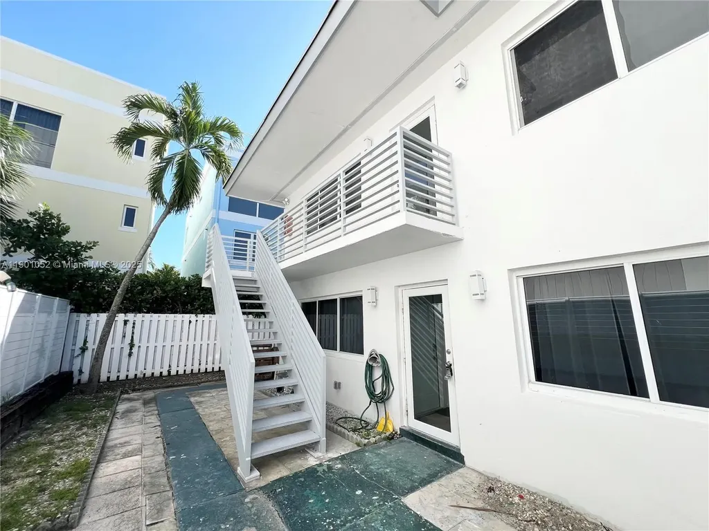 312 Elm Street Hollywood FL 33019