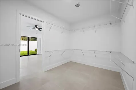 1041 W Lakewood Road West Palm Beach FL 33405