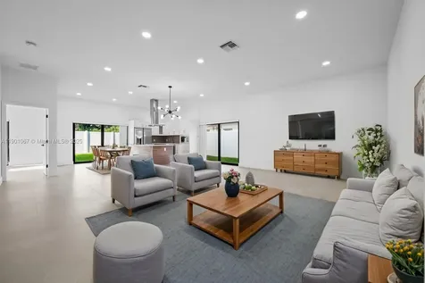 1041 W Lakewood Road West Palm Beach FL 33405