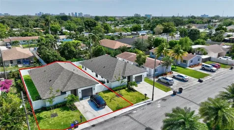 1041 W Lakewood Road West Palm Beach FL 33405