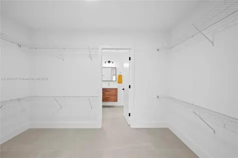 1041 W Lakewood Road West Palm Beach FL 33405