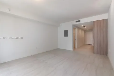 77 SE 5th Street Miami FL 33143