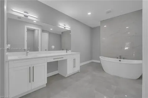 2218 SW 25th Street Cape Coral FL 33914