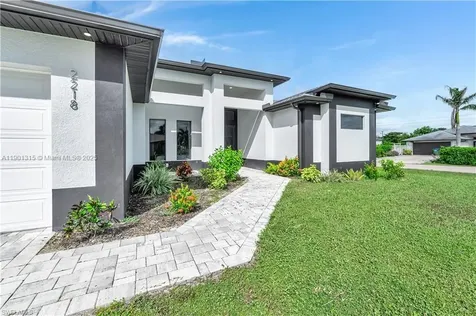 2218 SW 25th Street Cape Coral FL 33914