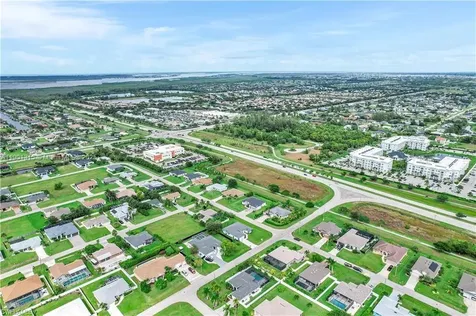 2218 SW 25th Street Cape Coral FL 33914