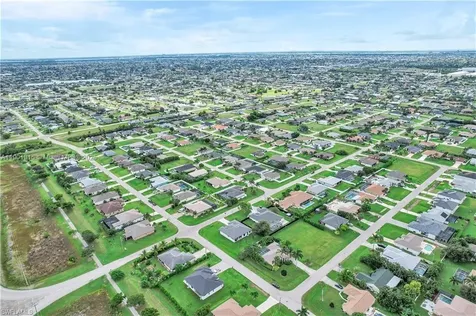 2218 SW 25th Street Cape Coral FL 33914