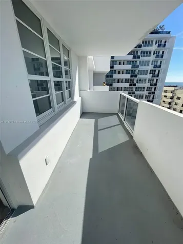 100 Lincoln Road Miami Beach FL 33139