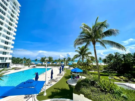 100 Lincoln Road Miami Beach FL 33139