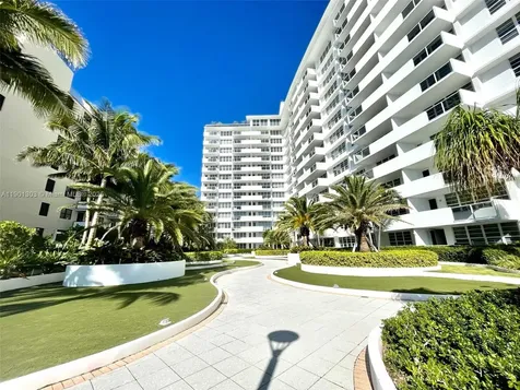 100 Lincoln Road Miami Beach FL 33139