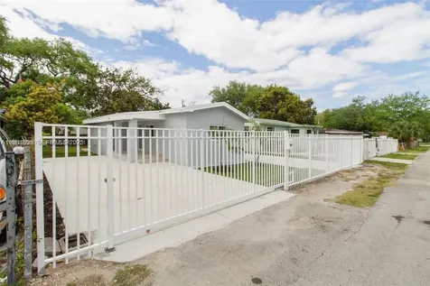 1858 NW 115th Street Miami FL 33167
