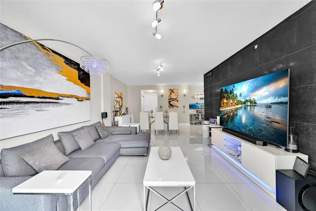 3001 S Ocean Drive Hollywood FL 33019