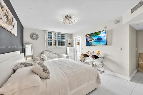 3001 S Ocean Drive Hollywood FL 33019