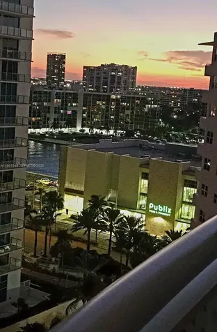 3001 S Ocean Drive Hollywood FL 33019