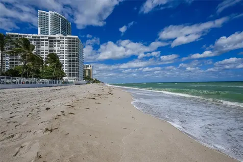 3001 S Ocean Drive Hollywood FL 33019