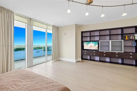 400 Alton Road Miami Beach FL 33139