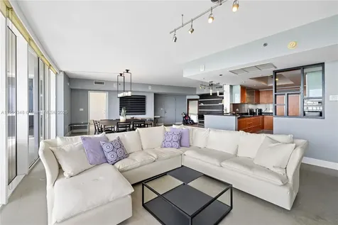 400 Alton Road Miami Beach FL 33139