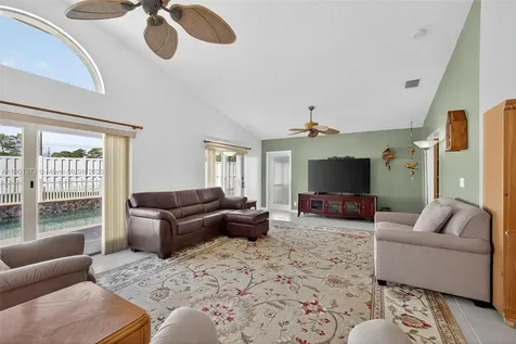 112 Camelot Court Royal Palm Beach FL 33411