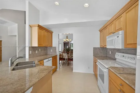 112 Camelot Court Royal Palm Beach FL 33411