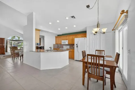 112 Camelot Court Royal Palm Beach FL 33411