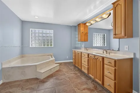 112 Camelot Court Royal Palm Beach FL 33411