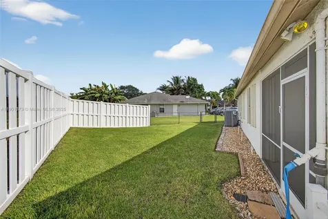 112 Camelot Court Royal Palm Beach FL 33411