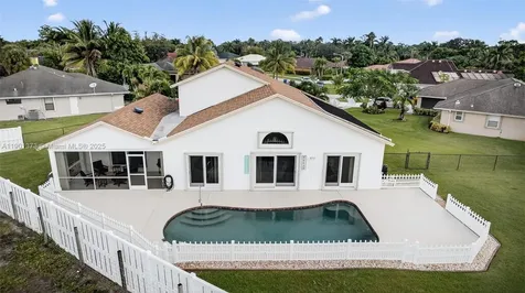 112 Camelot Court Royal Palm Beach FL 33411