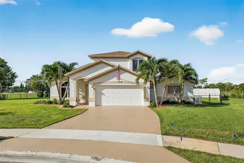 112 Camelot Court Royal Palm Beach FL 33411