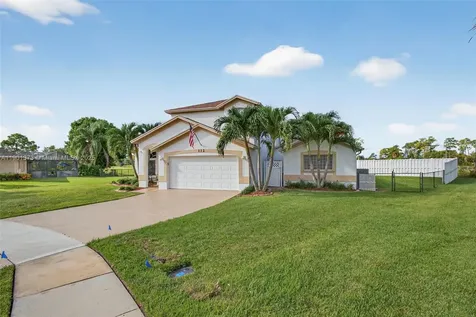 112 Camelot Court Royal Palm Beach FL 33411