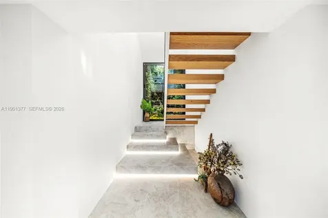 1815 Fairhaven Place Miami FL 33133