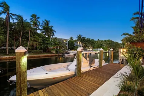 1815 Fairhaven Place Miami FL 33133