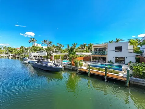 1815 Fairhaven Place Miami FL 33133