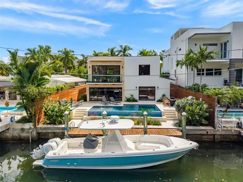 1815 Fairhaven Place Miami FL 33133