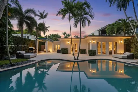 5055 N Bay Road Miami Beach FL 33140